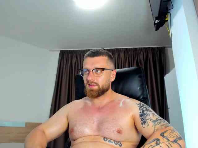 iFindomguy Sex Cam Show
