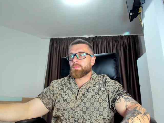 iFindomguy Sex Cam Show