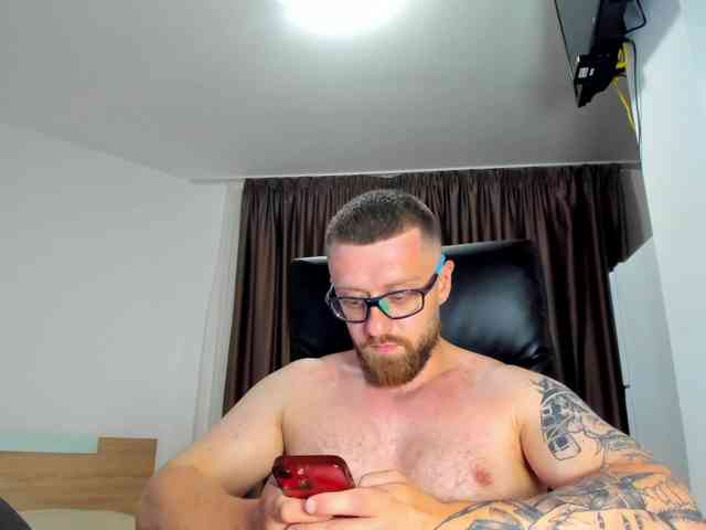 iFindomguy Sex Cam Show