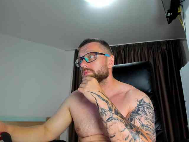 iFindomguy Sex Cam Show