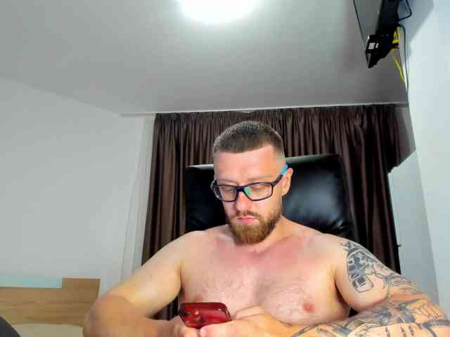 iFindomguy Sex Cam Show