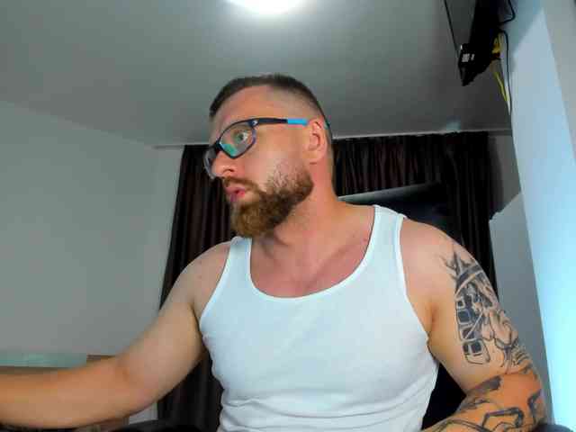 iFindomguy Sex Cam Show