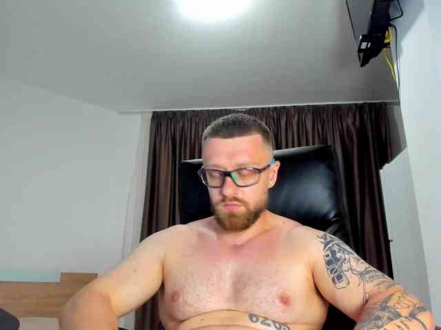 iFindomguy Sex Cam Show