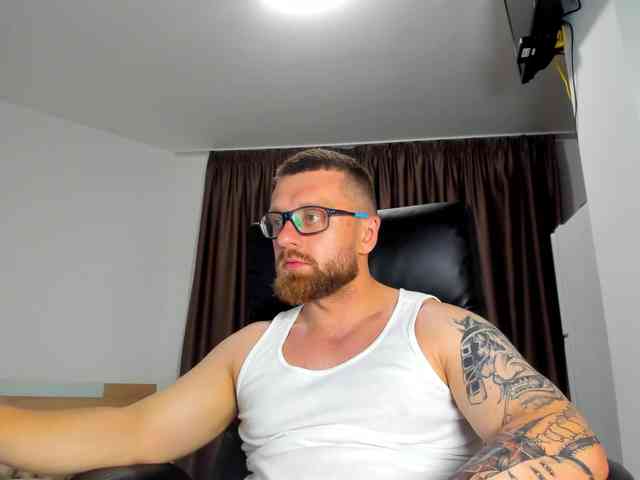 iFindomguy Sex Cam Show