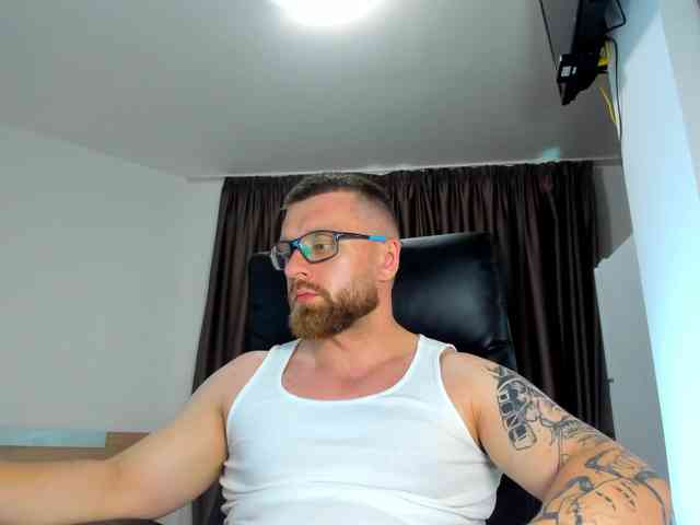 iFindomguy Sex Cam Show