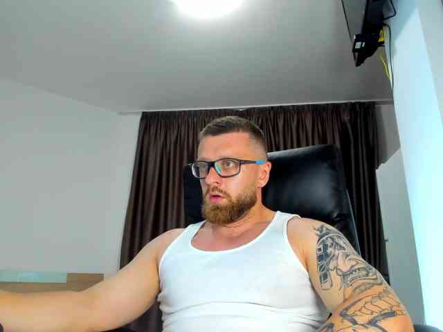 iFindomguy Sex Cam Show