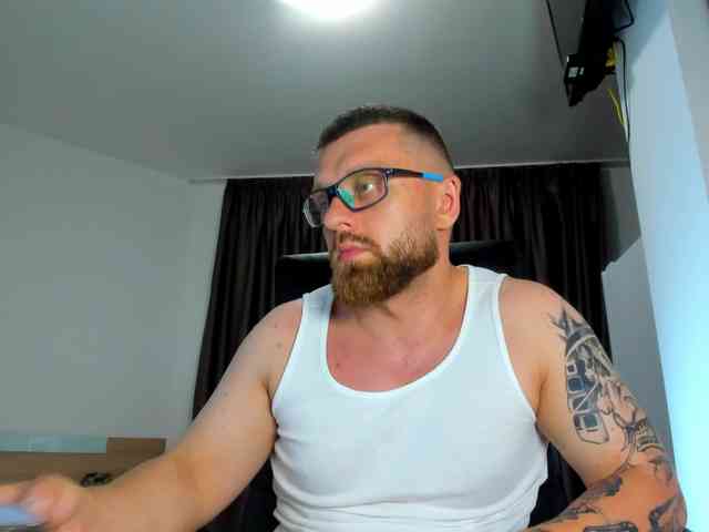iFindomguy Sex Cam Show