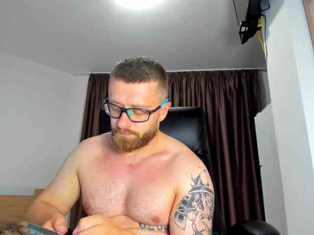 iFindomguy Sex Cam Show