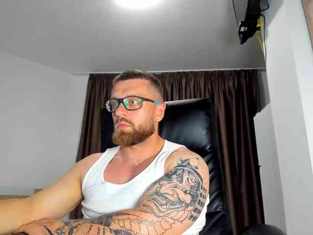 iFindomguy Sex Cam Show