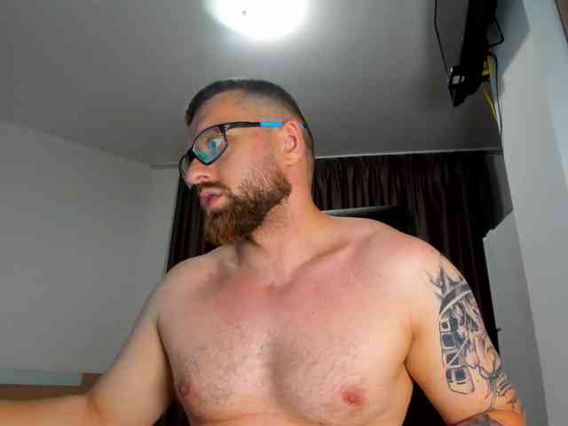 iFindomguy Sex Cam Show
