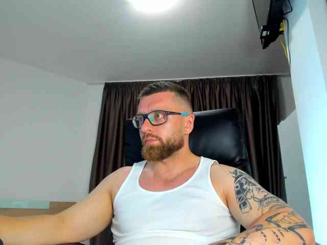 iFindomguy Sex Cam Show