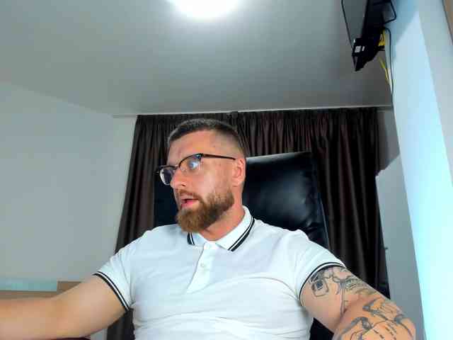 iFindomguy Sex Cam Show
