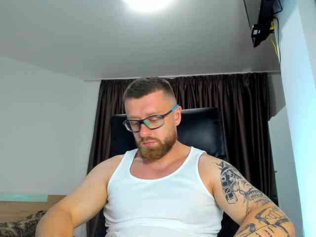 iFindomguy Sex Cam Show