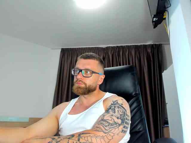 iFindomguy Sex Cam Show