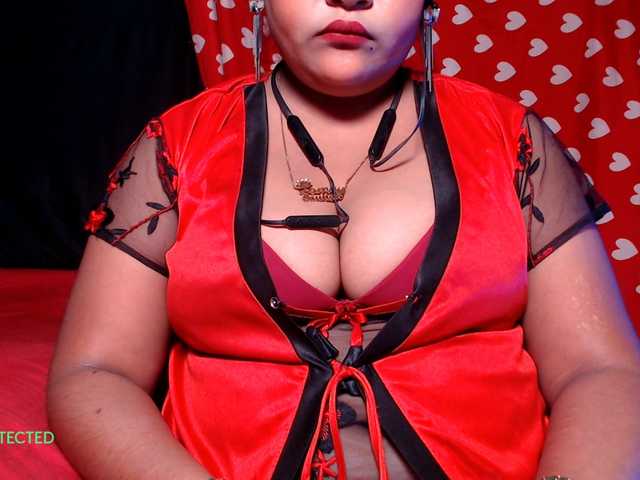 redqueen007 live webcam show