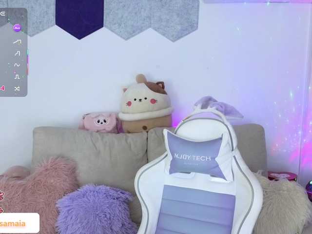 LarisaMaia webcam