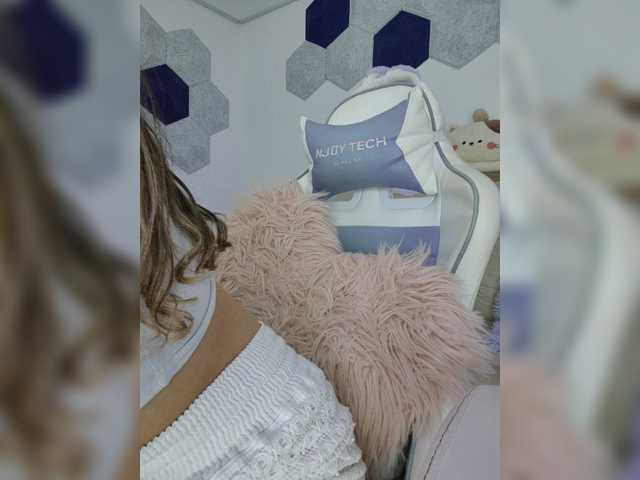 larisamaia online