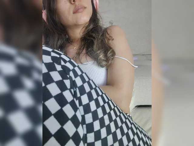 LarisaMaia live cam on BongaCams
