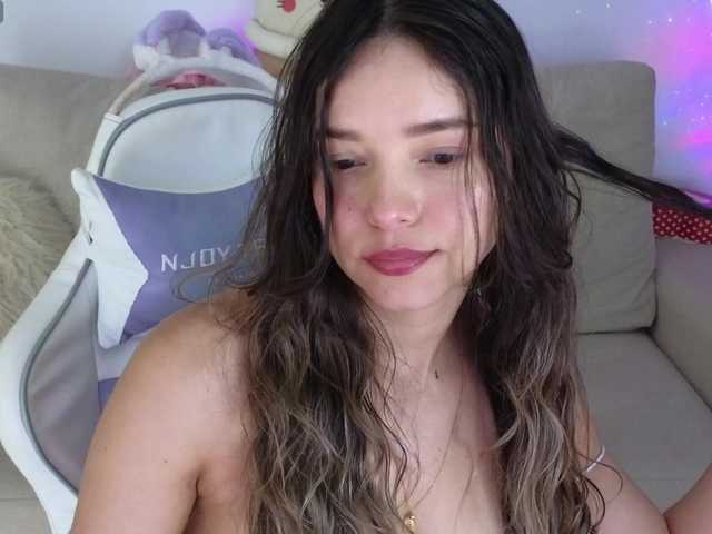 larisamaia cam belle