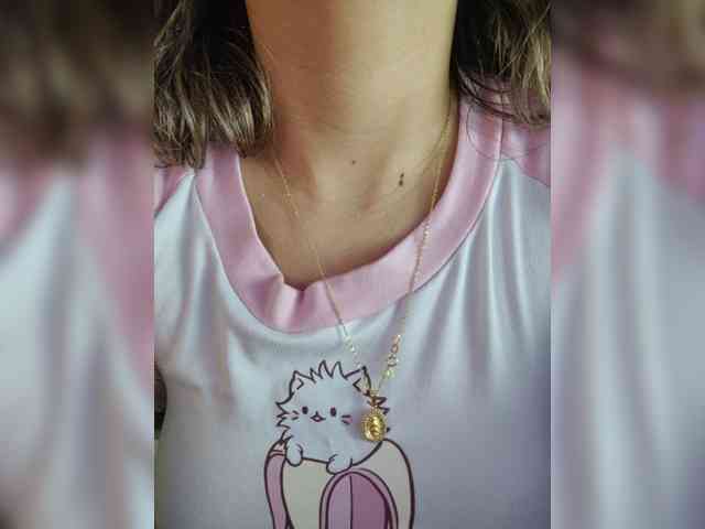 LarisaMaia webcam
