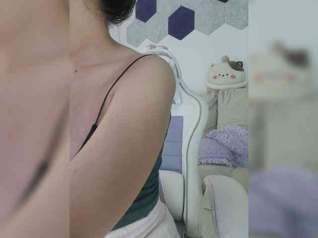 LarisaMaia webcam