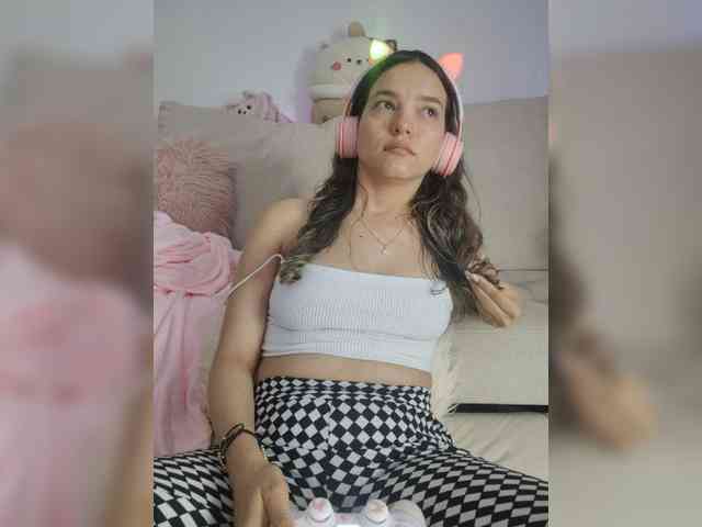 LarisaMaia webcam