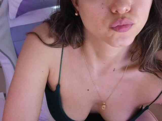 LarisaMaia webcam