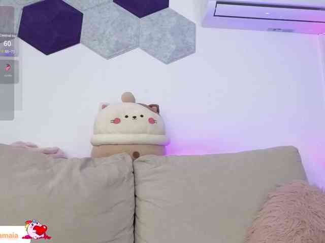 LarisaMaia webcam