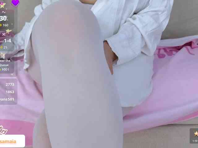 LarisaMaia webcam