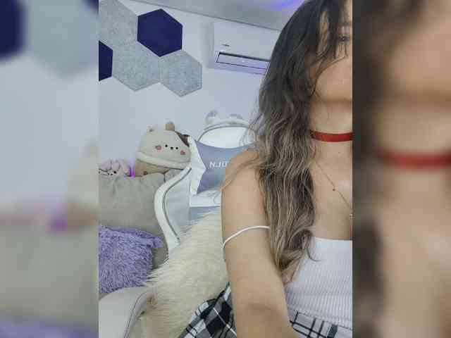 LarisaMaia webcam