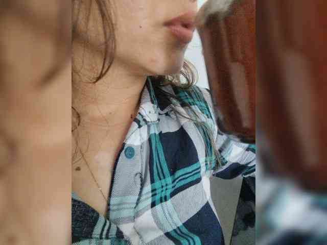 LarisaMaia webcam