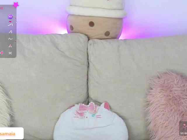 LarisaMaia webcam