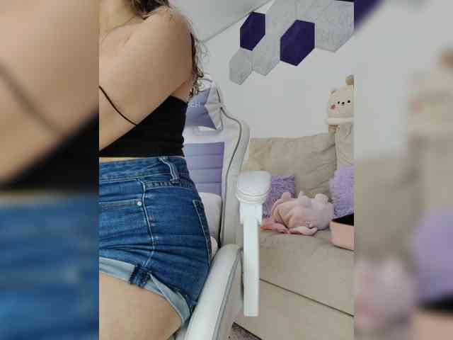 LarisaMaia webcam