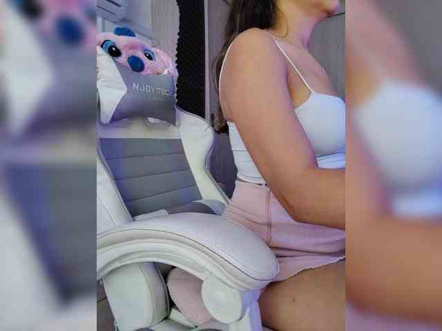 LarisaMaia webcam