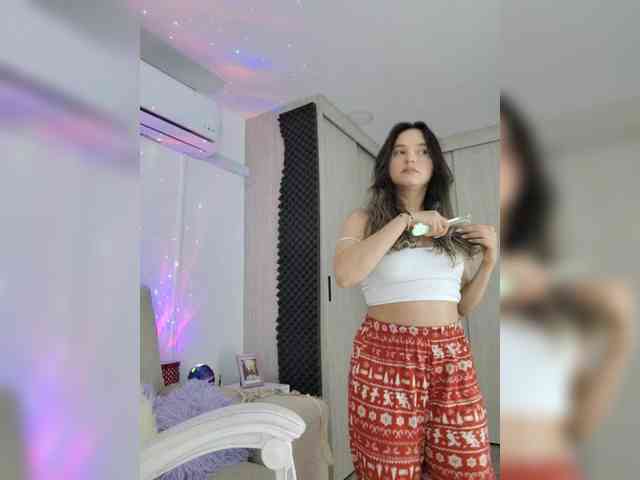 LarisaMaia webcam