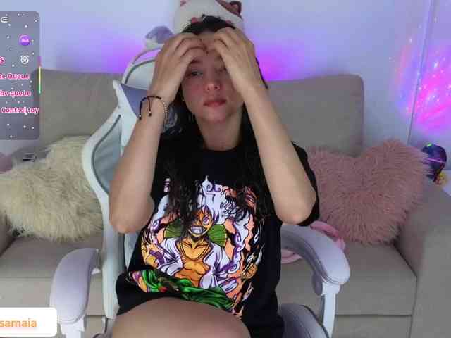 LarisaMaia webcam