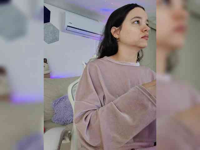 LarisaMaia webcam