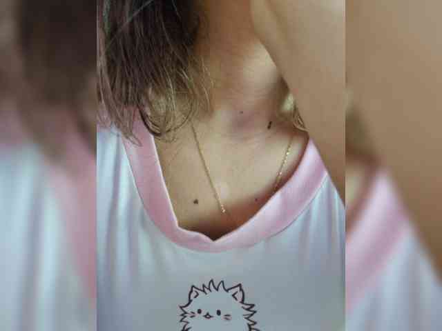 LarisaMaia webcam