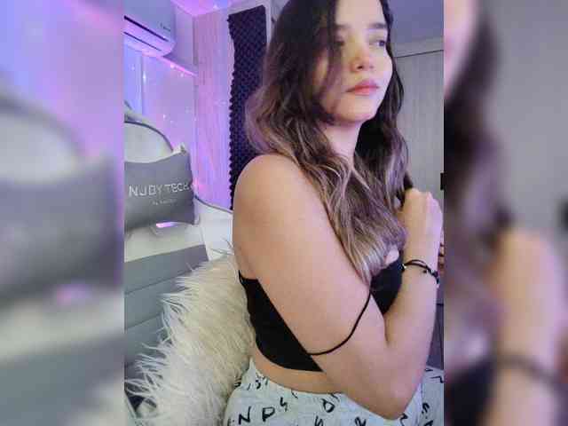 LarisaMaia webcam