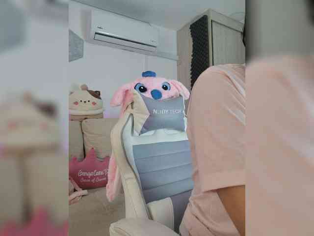LarisaMaia webcam