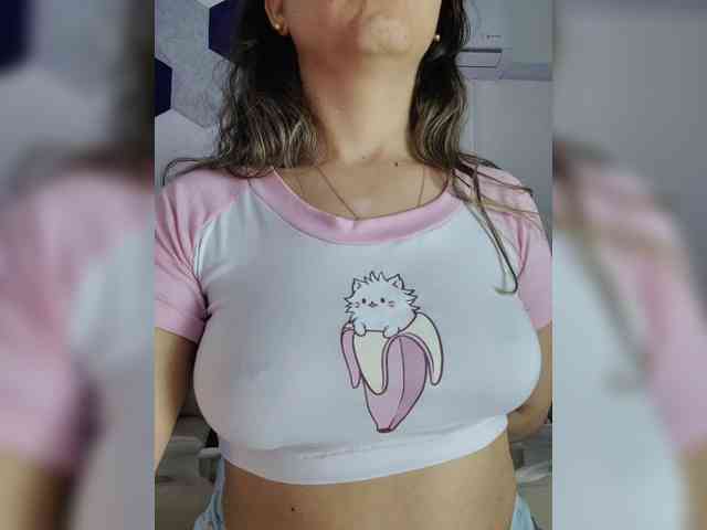 LarisaMaia webcam