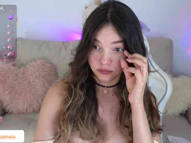 LarisaMaia webcam