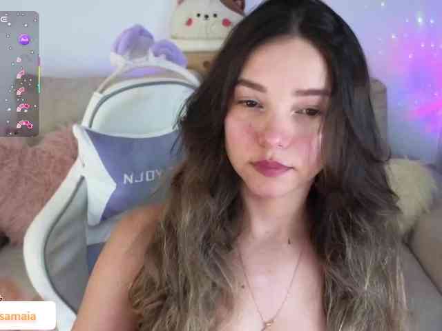 LarisaMaia webcam