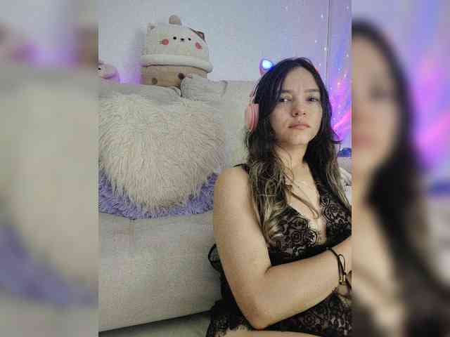 LarisaMaia webcam