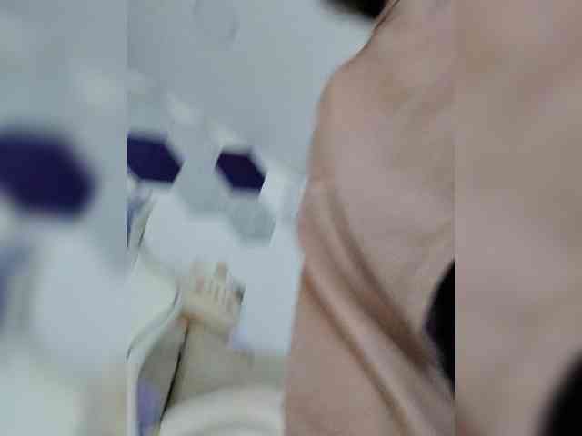 LarisaMaia webcam