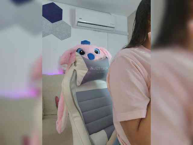 LarisaMaia webcam