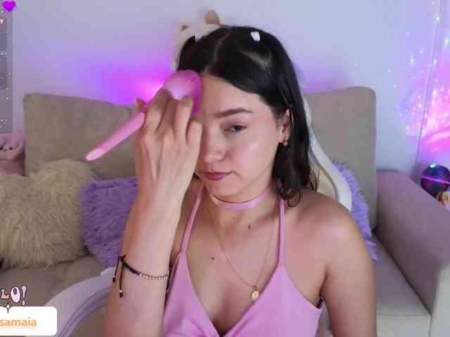 LarisaMaia webcam