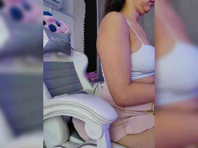 LarisaMaia webcam