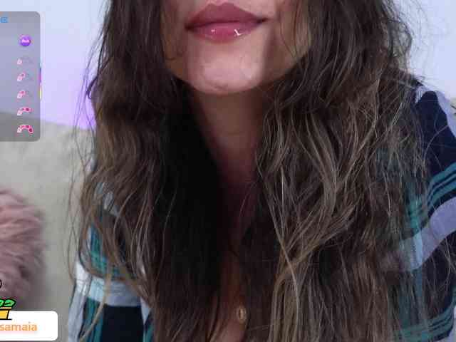 LarisaMaia webcam