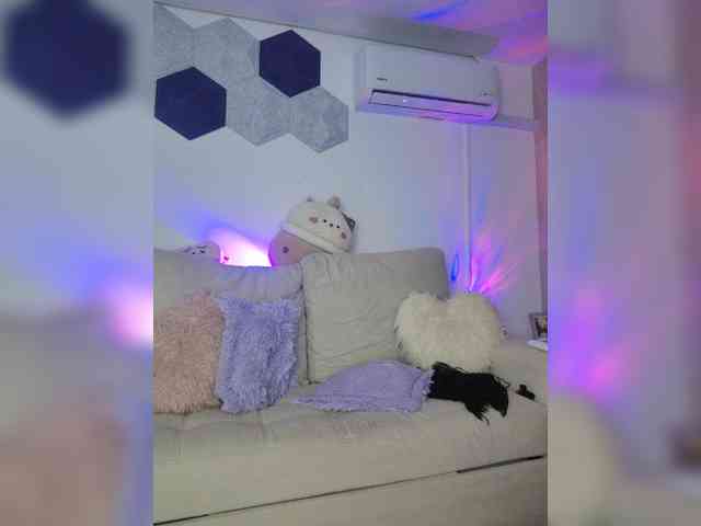 LarisaMaia webcam